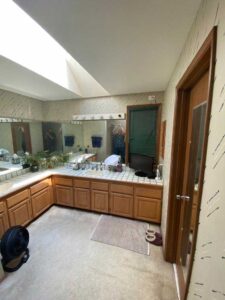 Before-Bathroom-Remodel-in-Seattle